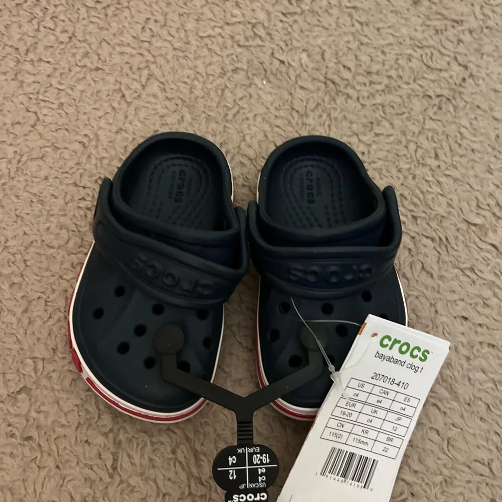 CROCS Kids Navy Bayaband Clog Water Shoes with Red Accents Size C4 NWT